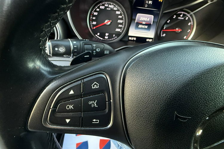 Mercedes GLC 250 4-Matic polski salon ledy skóry Navi czarny dach zamiana 1r. Gwarancji zdjęcie 18