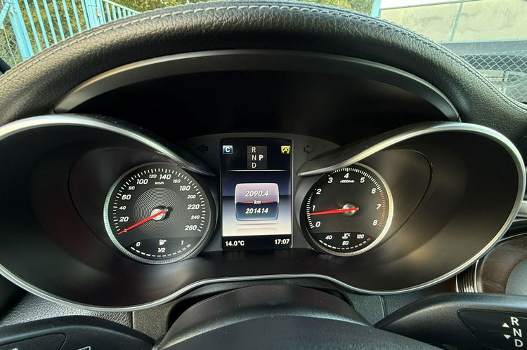 Mercedes GLC 250 4-Matic polski salon ledy skóry Navi czarny dach zamiana 1r. Gwarancji zdjęcie 20