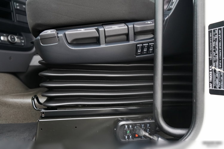 DAF XF 480 / SUPER SPACE CAB / OPONY 100% / 2021 ROK zdjęcie 24