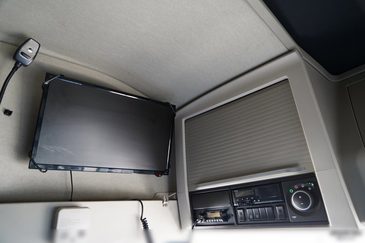 Volvo FH 500 / ZESTAW / HYDRAULIKA / RETARDER / I-SAVE / KLIMA POSTOJOWA + KEMPF WYWROTKA 60m3 /  OŚ PODNOSZONA / 2021 zdjęcie 36