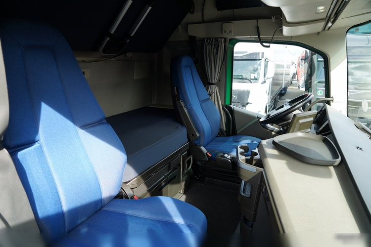 Volvo FH 500 / ZESTAW / HYDRAULIKA / RETARDER / I-SAVE / KLIMA POSTOJOWA + KEMPF WYWROTKA 60m3 /  OŚ PODNOSZONA / 2021 zdjęcie 38