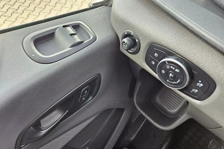 Ford transit L3H2 64999zł NETTO 2.0TdCi/131KM zdjęcie 20