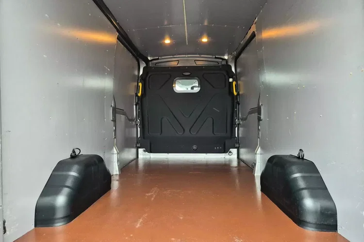 Ford transit Lift L3H2 59999zł NETTO 2.0TdCi/170KM zdjęcie 17