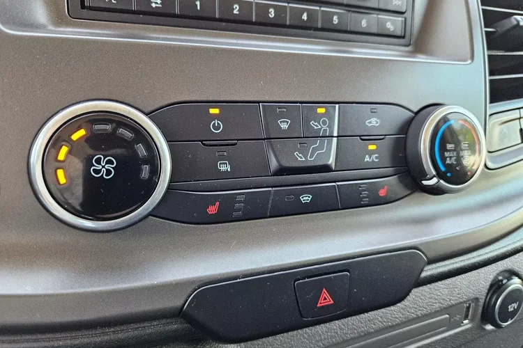 Ford transit Lift L3H2 59999zł NETTO 2.0TdCi/170KM zdjęcie 31