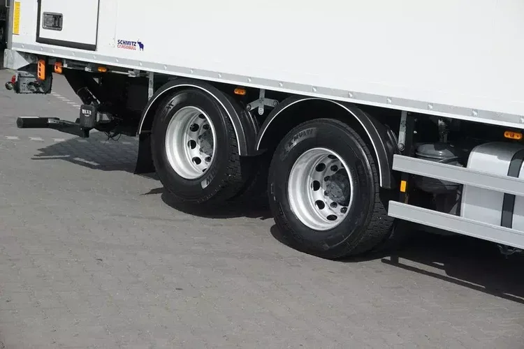 DAF CF 450 / E 6 / ACC / CHŁODNIA + WINDA / 21 PALET / MULTITEMPERATURA / RETARDER zdjęcie 32