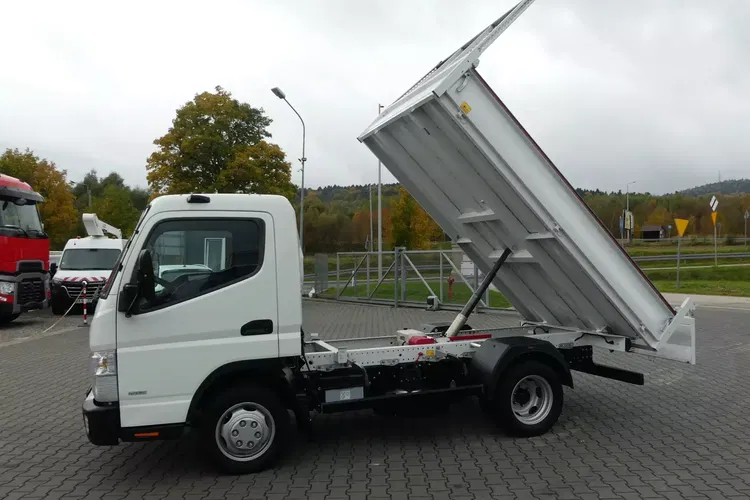 Mitsubishi FUSO CANTER 3C13 / WYWROTKA / SPROWADZONE / 3-OSOBOWE / zdjęcie 2