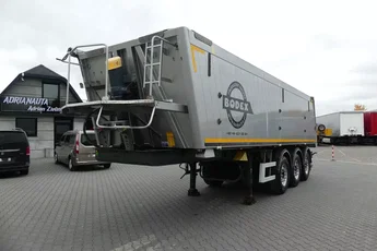 BODEX WYWROTKA 34m3 / OŚ PODNOSZONA /
