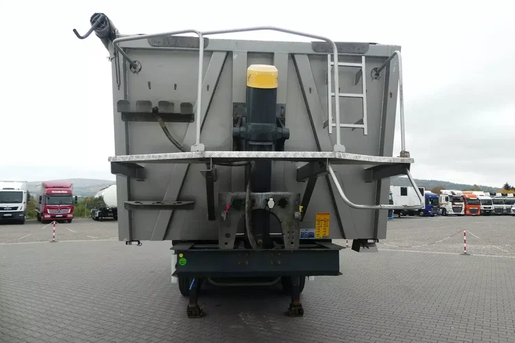 BODEX WYWROTKA 34m3 / OŚ PODNOSZONA / zdjęcie 14