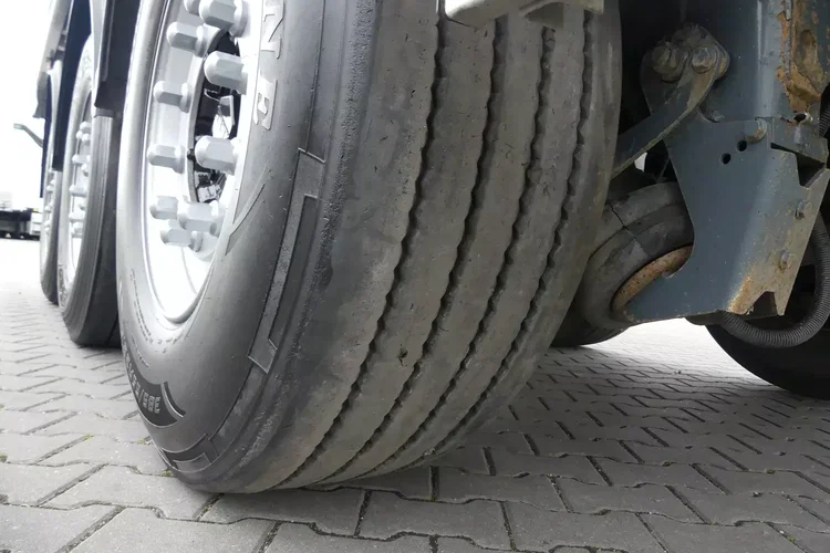 BODEX WYWROTKA 34m3 / OŚ PODNOSZONA / zdjęcie 16