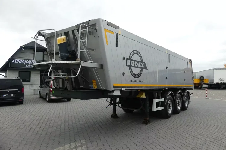 BODEX WYWROTKA 34m3 / OŚ PODNOSZONA / zdjęcie 2