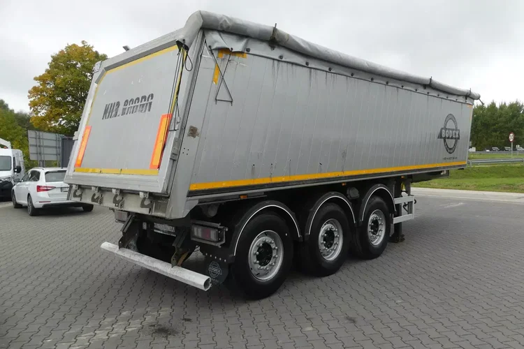 BODEX WYWROTKA 34m3 / OŚ PODNOSZONA / zdjęcie 9