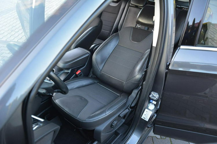 Ford Kuga Titanium Pół-skóry Navi Tablet 2xParktr. Asystent pasa Park Assist Alu zdjęcie 21