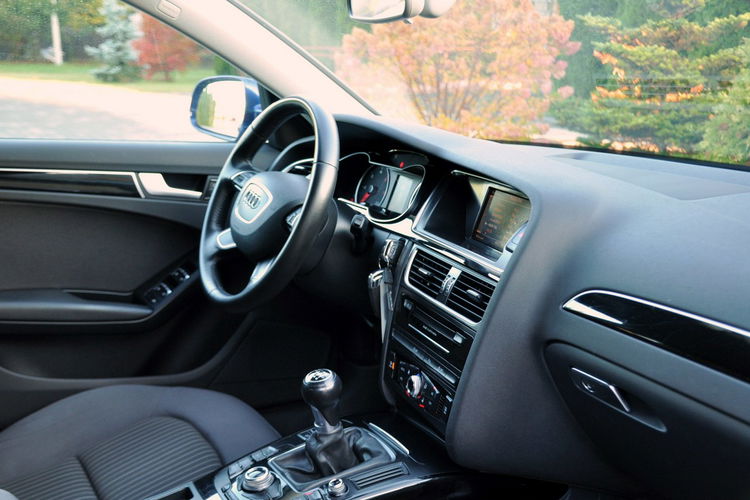 Audi A4 2.0TDI(177KM) Lift Radar ACC Navi MMI Welur El.Fotel 2xParktr. Alu17" zdjęcie 18