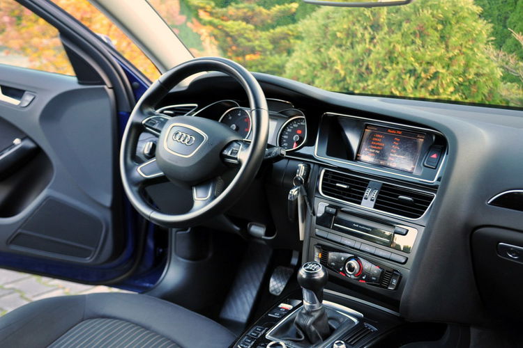 Audi A4 2.0TDI(177KM) Lift Radar ACC Navi MMI Welur El.Fotel 2xParktr. Alu17" zdjęcie 26