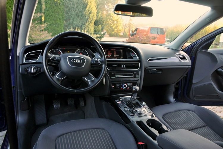 Audi A4 2.0TDI(177KM) Lift Radar ACC Navi MMI Welur El.Fotel 2xParktr. Alu17" zdjęcie 29