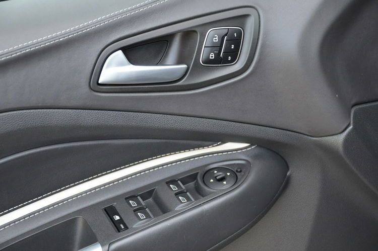 Ford Kuga Vignale 1.5i 150KM Serwis SONY Navi Skóra Bi-xenon Kamera zdjęcie 20