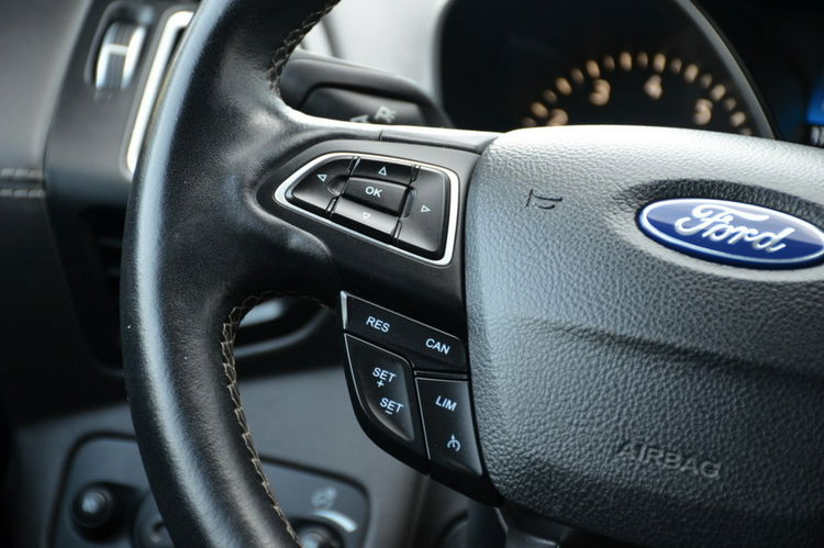 Ford Kuga Vignale 1.5i 150KM Serwis SONY Navi Skóra Bi-xenon Kamera zdjęcie 31