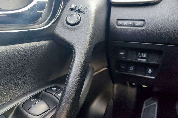 Nissan Qashqai DIG-T N-Connecta + oryginał + pełny serwis zdjęcie 12