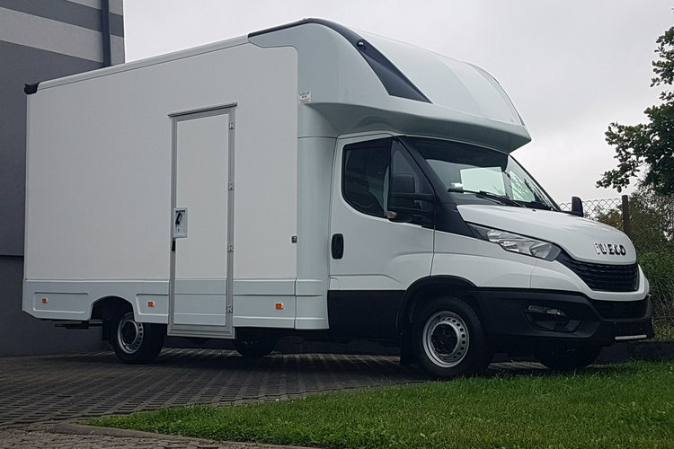 Iveco Daily KONTENER NISKOPODŁOGOWY 4.43x2.23x2.42 SKLEP BAR FOODTRUCK KAMPER AC zdjęcie 30