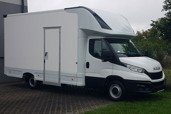Iveco Daily KONTENER NISKOPODŁOGOWY 4.43x2.23x2.42 SKLEP BAR FOODTRUCK KAMPER AC
