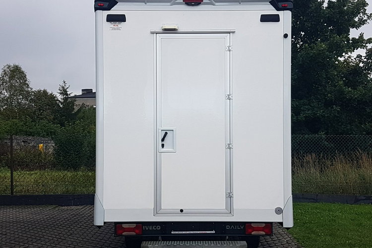 Iveco Daily KONTENER NISKOPODŁOGOWY 4.43x2.23x2.42 SKLEP BAR FOODTRUCK KAMPER AC zdjęcie 16