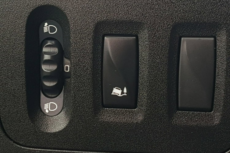 Renault Master KONTENER 8EP 4.21x2.23x2.22 KLIMA MANUAL KRAJOWY 6-BIEGÓW zdjęcie 35