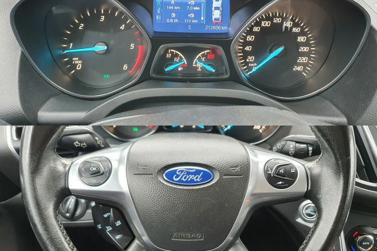 Ford Kuga 2.0 TDCi 140KM # 4x4 # Titanium # Bogate Wyposażenie # Super Stan zdjęcie 18