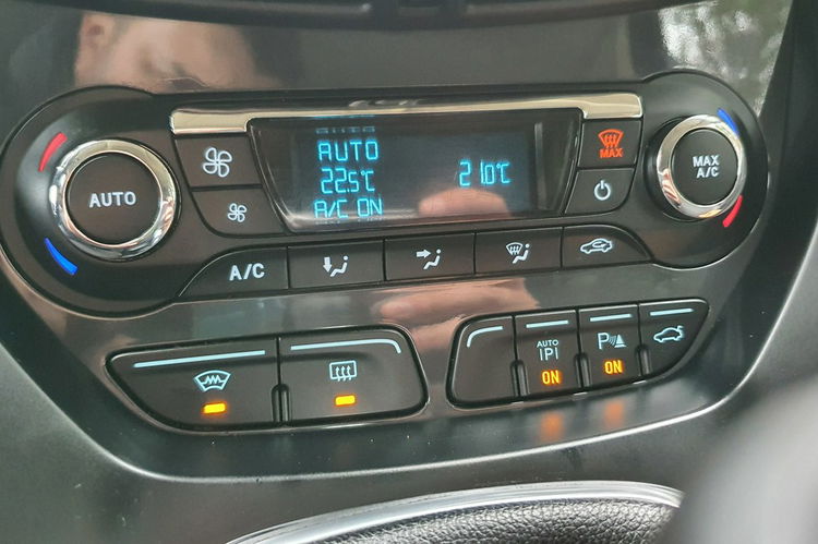 Ford Kuga 2.0 TDCi 140KM # 4x4 # Titanium # Bogate Wyposażenie # Super Stan zdjęcie 24