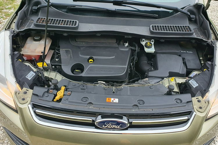 Ford Kuga 2.0 TDCi 140KM # 4x4 # Titanium # Bogate Wyposażenie # Super Stan zdjęcie 31