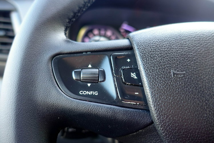 Citroen Jumpy Fv 23% Automat 2.0HDI 180KM Pełny Serwis Navi zdjęcie 17