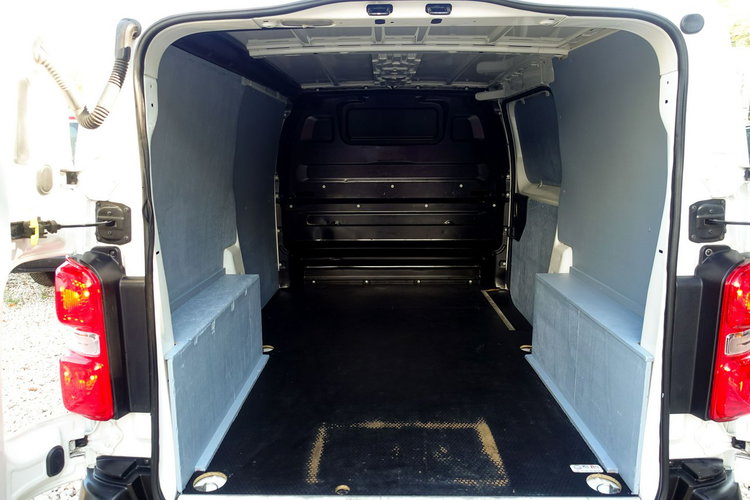 Citroen Jumpy Fv 23% Automat 2.0HDI 180KM Pełny Serwis Navi zdjęcie 9