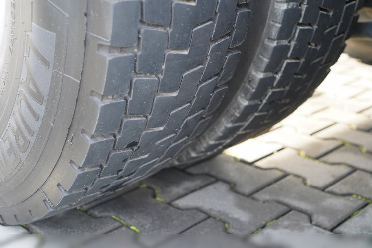 Iveco STRALIS  560 / 6X4 / DO DREWNA / DO DRZEWA / DO LASU /  HDS PALFINGER EPSILON  / UDŹWIG - 5 250 KG zdjęcie 26