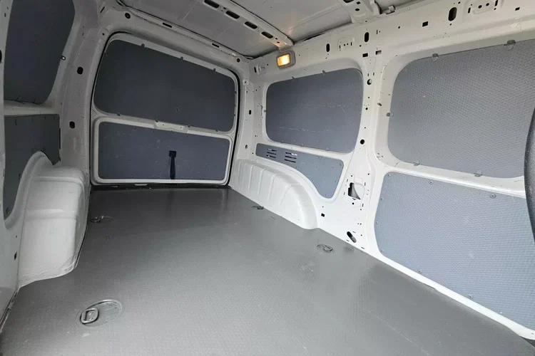 Volkswagen Caddy Long 59999zł NETTO 2.0TDi/102KM zdjęcie 16