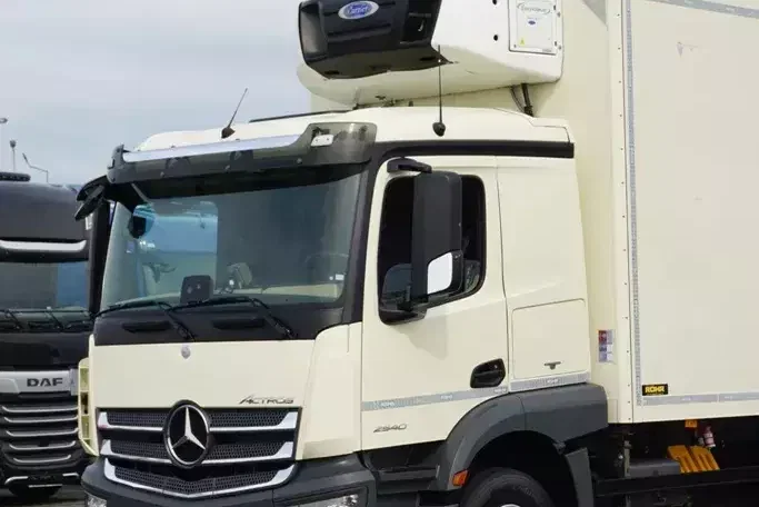 Mercedes ACTROS / 2540 / ACC / E 6 / ZESTAW PRZEJAZDOWY / CHŁODNIA + WINDA / 38 PALET zdjęcie 23