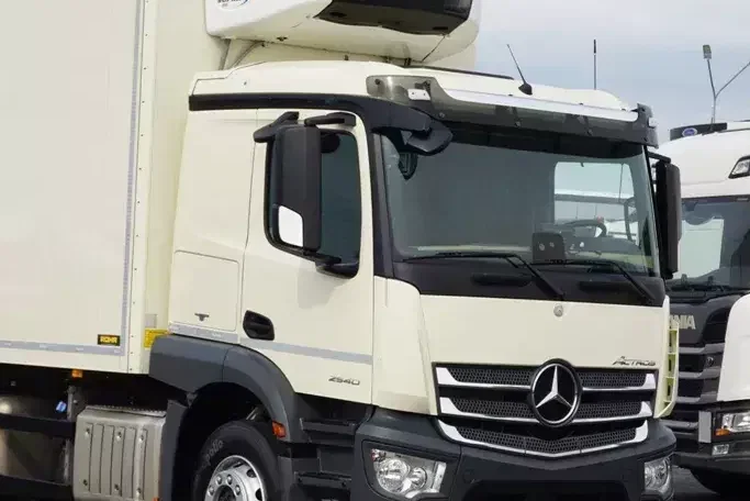 Mercedes ACTROS / 2540 / ACC / E 6 / ZESTAW PRZEJAZDOWY / CHŁODNIA + WINDA / 38 PALET zdjęcie 32