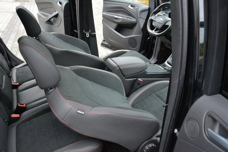 Ford Kuga AWD ST-Line Radar Acc BI-Xenon ledy Park Assist Skóry Panorama ASO zdjęcie 16