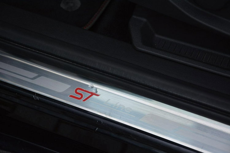 Ford Kuga AWD ST-Line Radar Acc BI-Xenon ledy Park Assist Skóry Panorama ASO zdjęcie 36