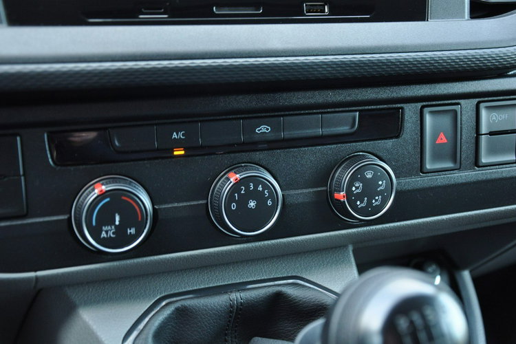 Volkswagen Transporter T6.1 2.0TDI 150KM Furgon Ledy Cz.Park Tylko 10tyś km SalonPL Gwar. zdjęcie 13