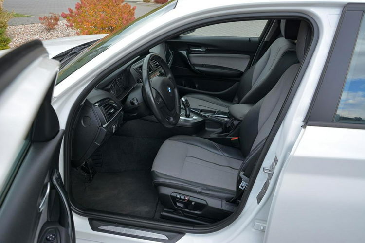 BMW 125 Duża Navi Android Auto CarPlay Bi-Xenon Ledy el. fotele Skóry Parktr. zdjęcie 16