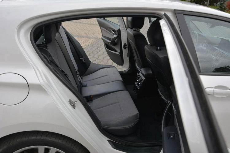 BMW 125 Duża Navi Android Auto CarPlay Bi-Xenon Ledy el. fotele Skóry Parktr. zdjęcie 17