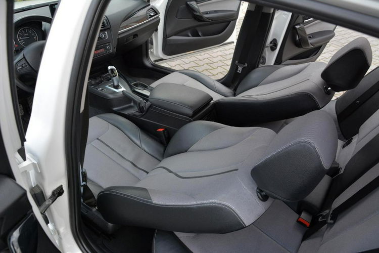 BMW 125 Duża Navi Android Auto CarPlay Bi-Xenon Ledy el. fotele Skóry Parktr. zdjęcie 24