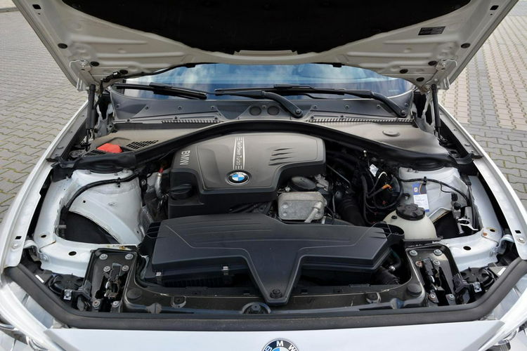 BMW 125 Duża Navi Android Auto CarPlay Bi-Xenon Ledy el. fotele Skóry Parktr. zdjęcie 32