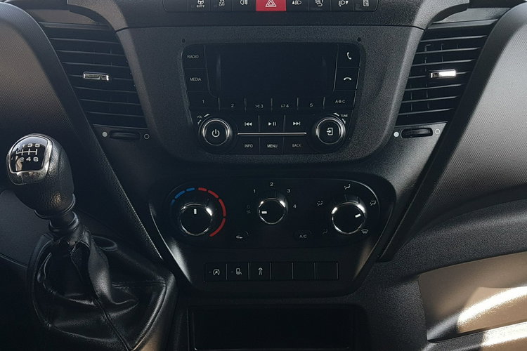 Iveco Daily KONTENER NISKOPODŁOGOWY 4.43x2.23x2.42 SKLEP BAR FOODTRUCK KAMPER AC zdjęcie 10