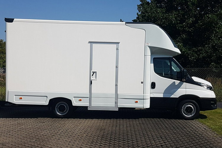 Iveco Daily KONTENER NISKOPODŁOGOWY 4.43x2.23x2.42 SKLEP BAR FOODTRUCK KAMPER AC zdjęcie 12