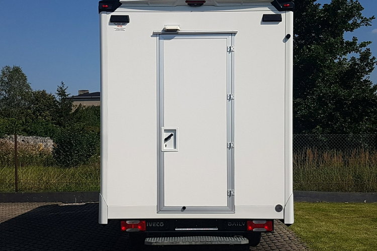 Iveco Daily KONTENER NISKOPODŁOGOWY 4.43x2.23x2.42 SKLEP BAR FOODTRUCK KAMPER AC zdjęcie 16