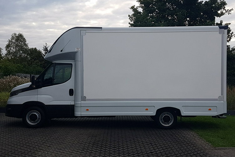 Iveco Daily KONTENER NISKOPODŁOGOWY 4.43x2.23x2.42 SKLEP BAR FOODTRUCK KAMPER AC zdjęcie 11