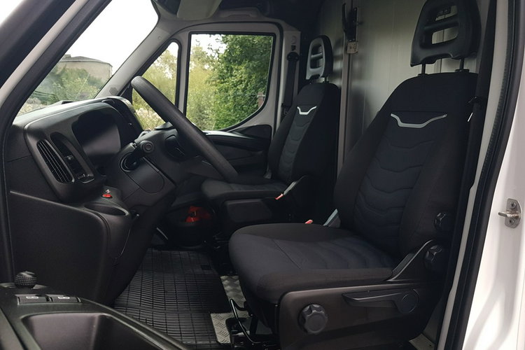 Iveco Daily KONTENER NISKOPODŁOGOWY 4.43x2.23x2.42 SKLEP BAR FOODTRUCK KAMPER AC zdjęcie 7