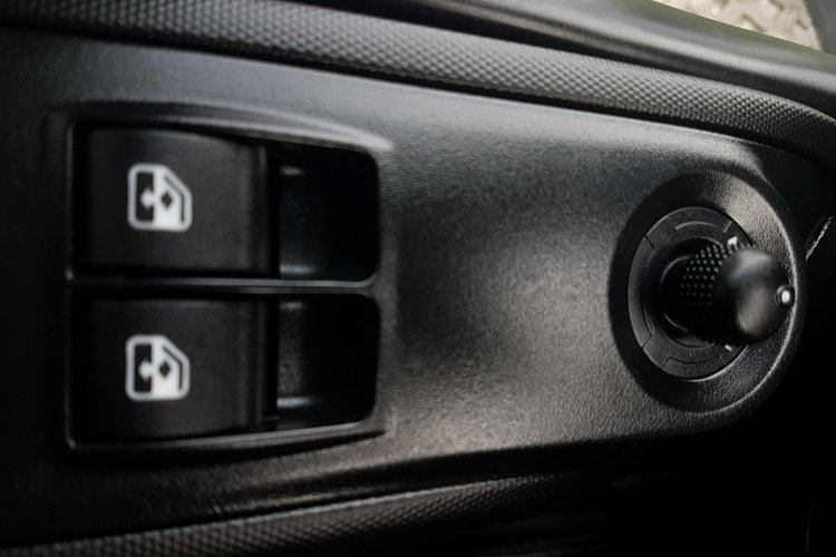 Iveco Daily KONTENER NISKOPODŁOGOWY 4.43x2.23x2.42 SKLEP BAR FOODTRUCK KAMPER AC zdjęcie 9