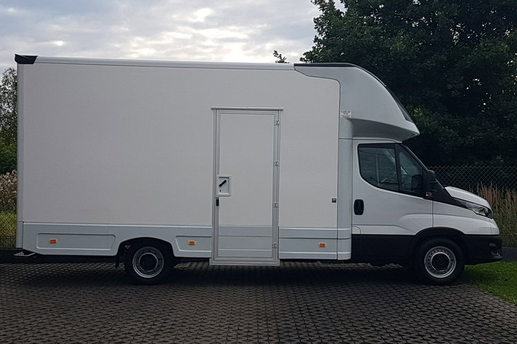 Iveco Daily KONTENER NISKOPODŁOGOWY 4.43x2.23x2.42 SKLEP BAR FOODTRUCK KAMPER AC zdjęcie 12
