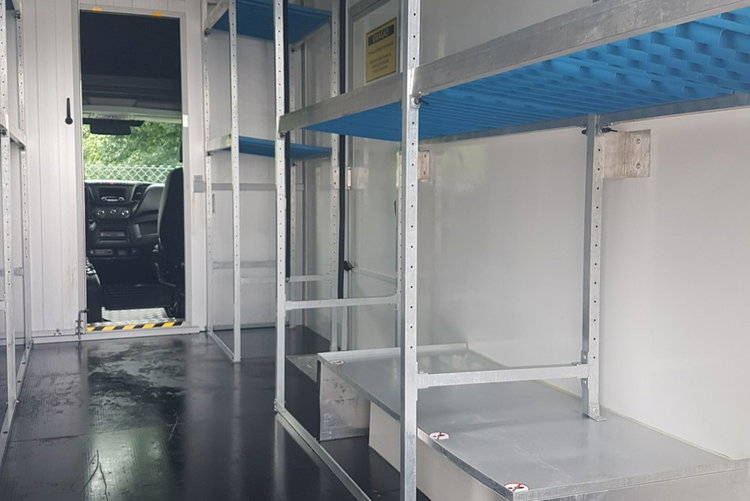 Iveco Daily KONTENER NISKOPODŁOGOWY 4.43x2.23x2.42 SKLEP BAR FOODTRUCK KAMPER AC zdjęcie 20